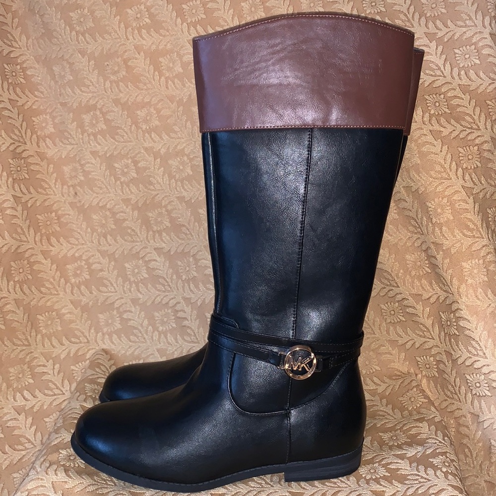 New Michael Kors boots size 5
